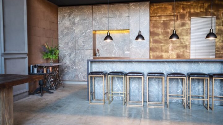 Taburetes y mármol: dos de las nuevas tendencias en decoración