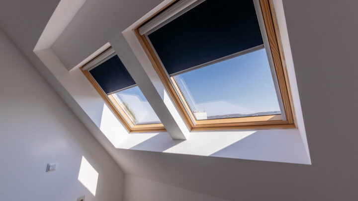 Ventanas de techo a medida: cómo transformar la luz y el ambiente de tu hogar