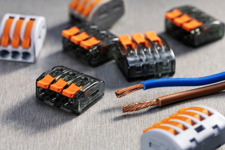 Conectores Eléctricos Rápidos: La Solución Eficiente y Sin Complicaciones para Instalaciones Eléctricas