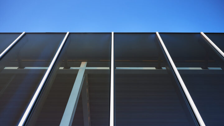 Láminas de control solar para ventanas: la solución que reduce el calor sin perder luz natural